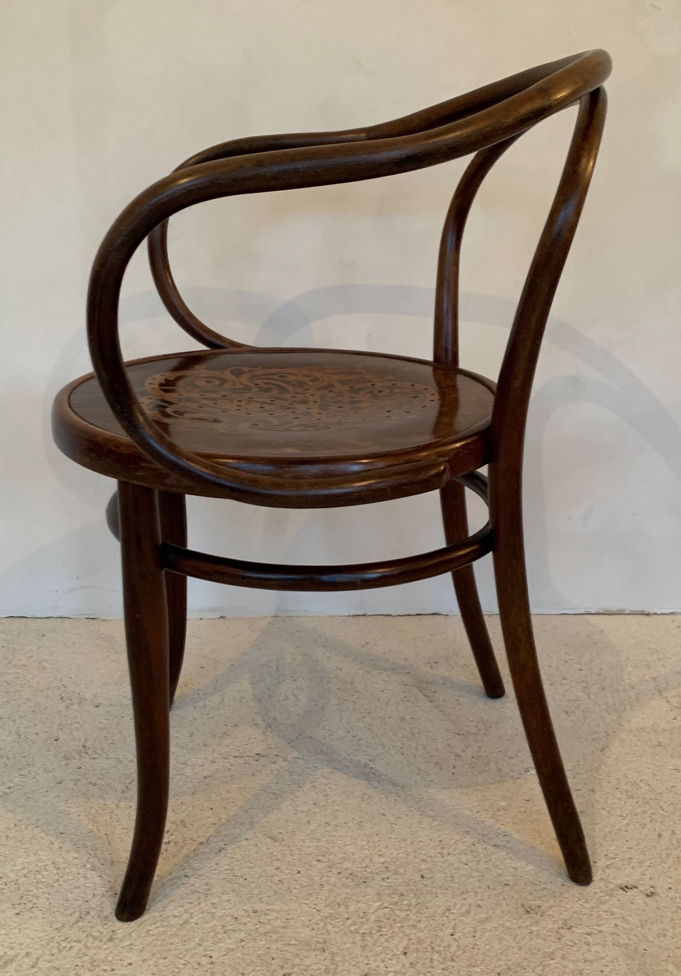 Fauteuil de bureau en bois courbé J.J  Kohn