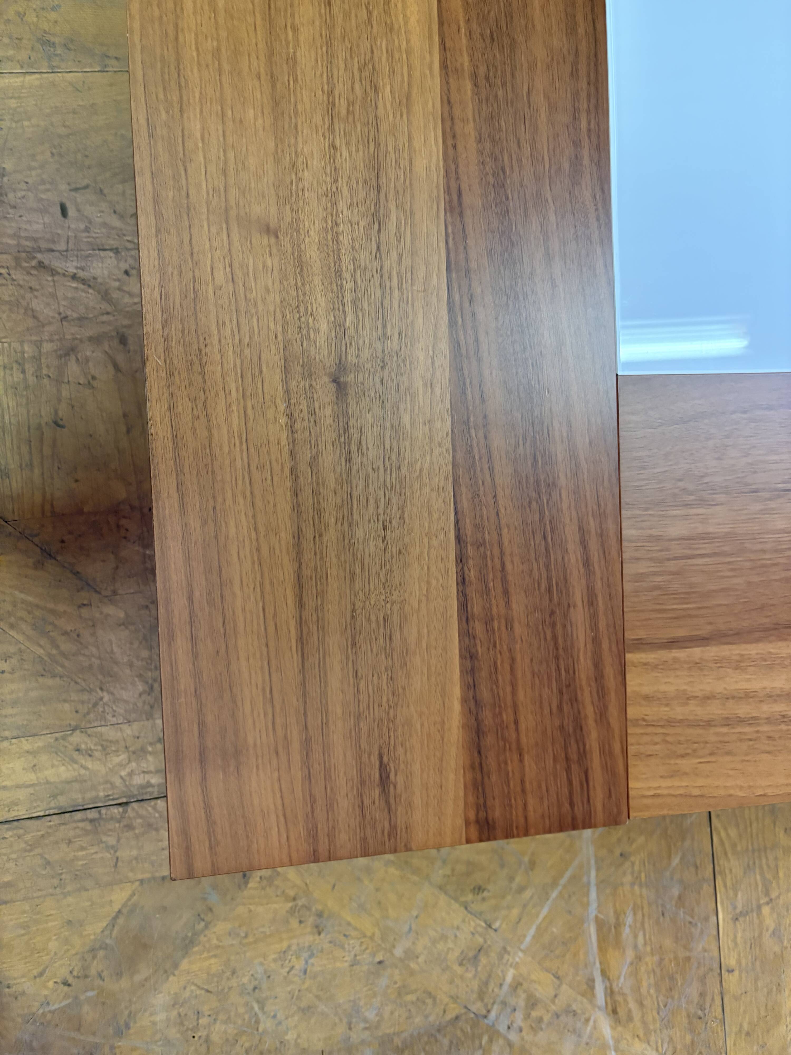 Coffee table model "Chiva" by Boconcept