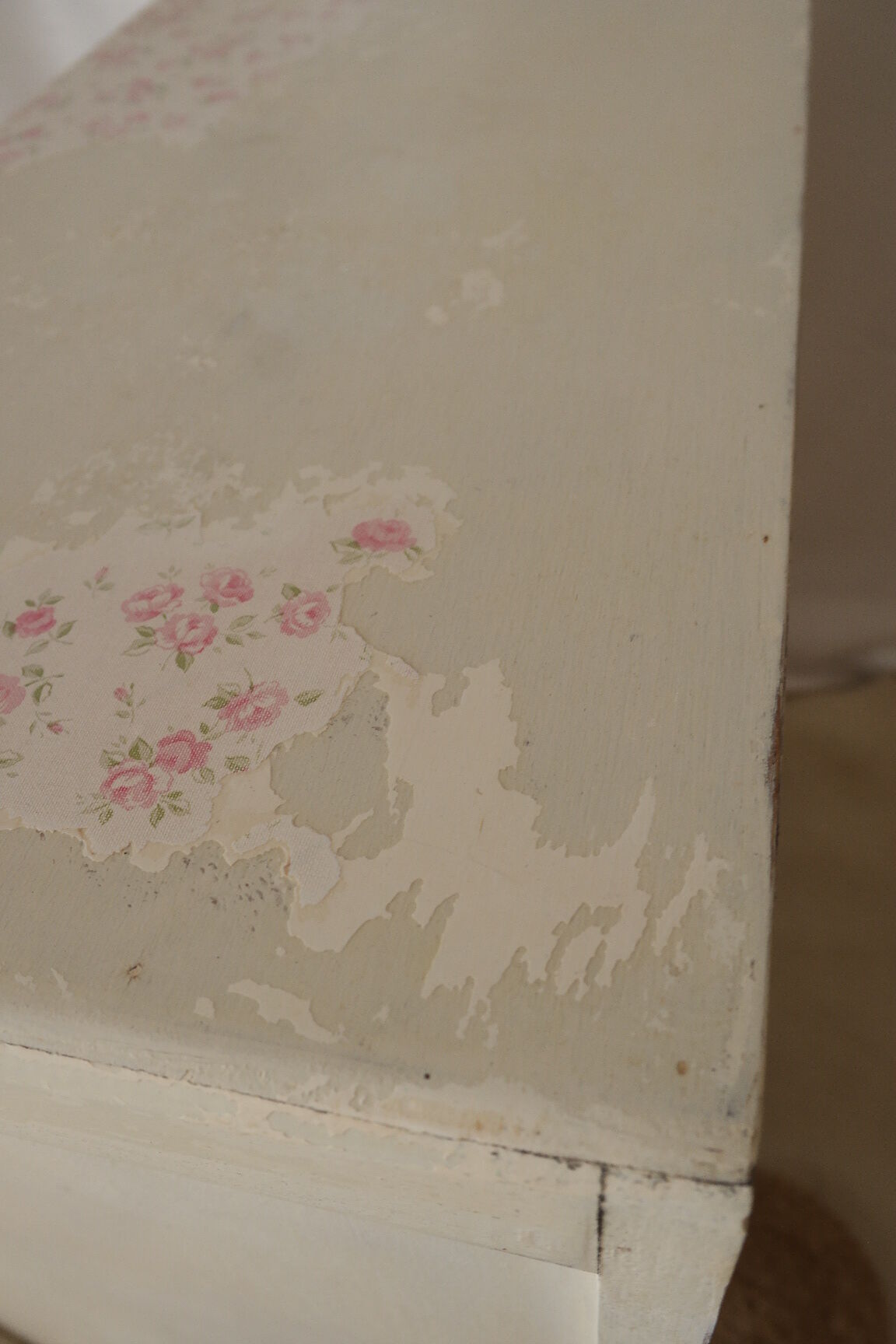 Commode art déco blanche patinée