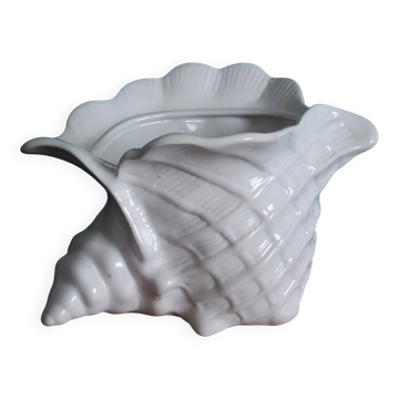 Ceramic conch shell, plant pot or trinket dish.