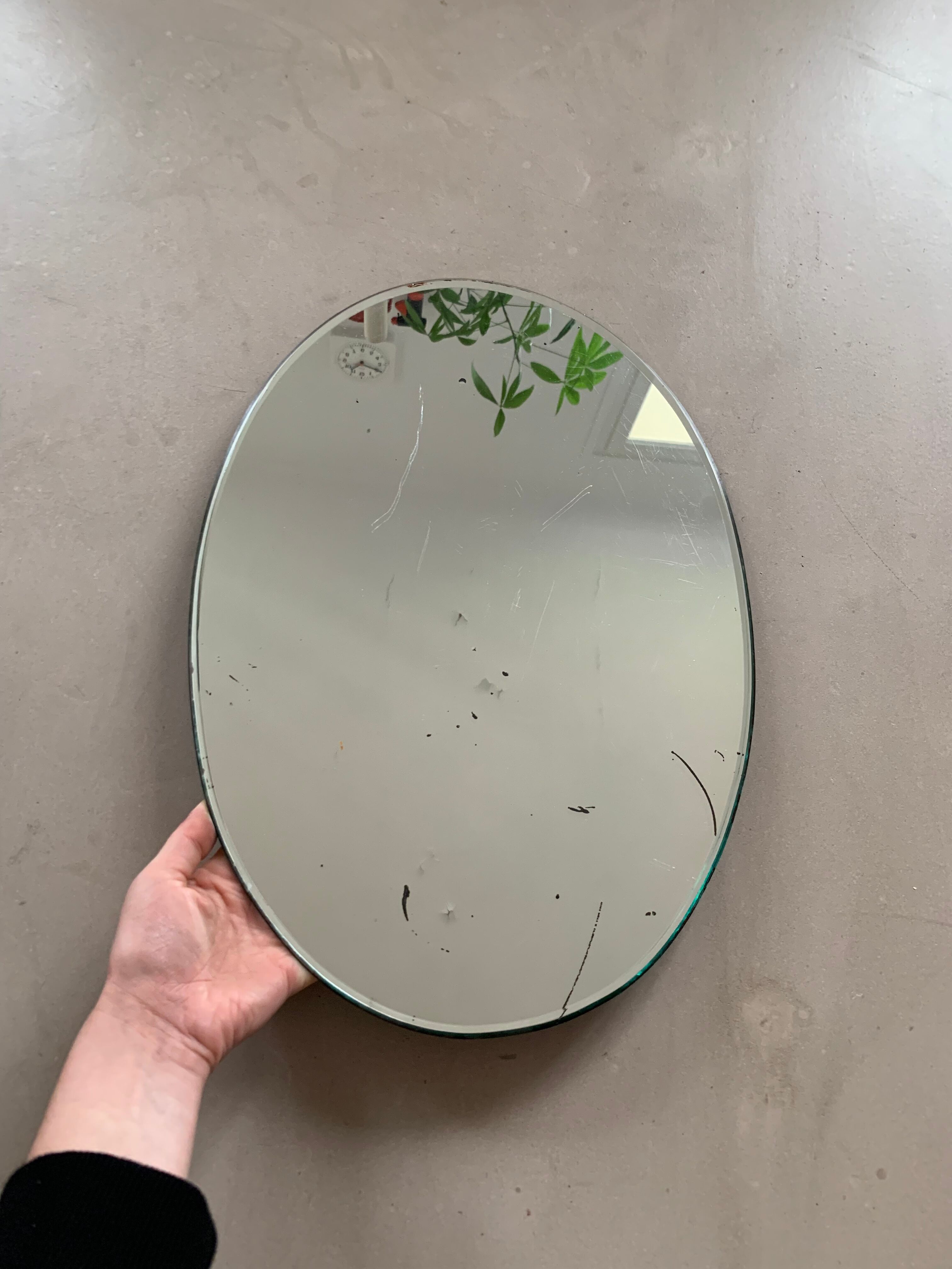 Oval mirror beveled old 32x47cm