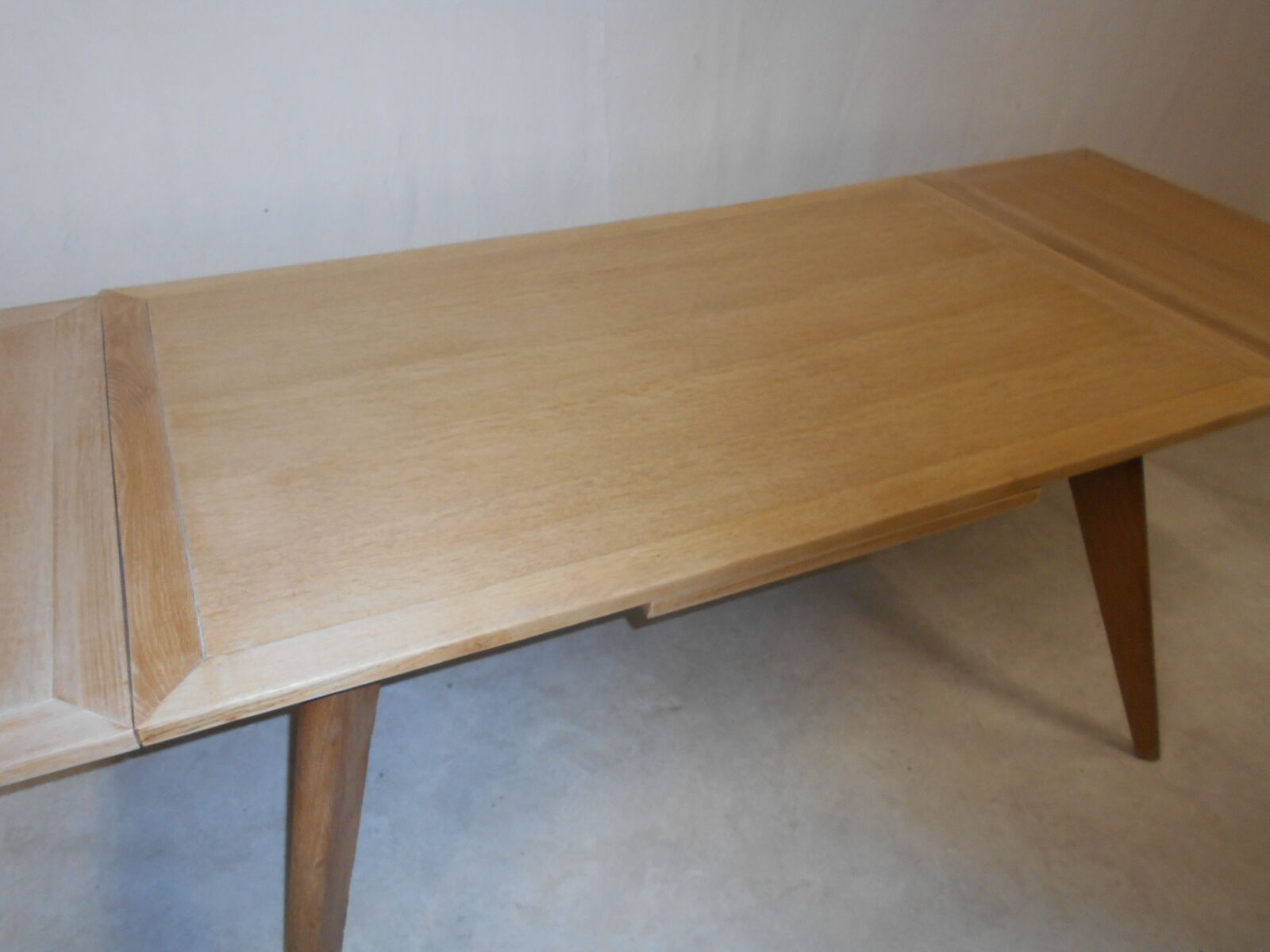 Table vintage 1960 pieds compas chéne clair