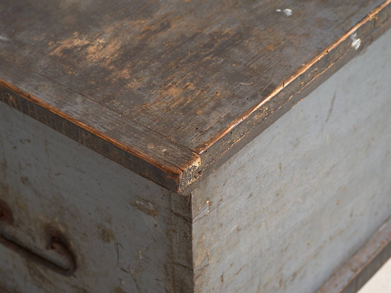 Antique wooden trunk with original lock (c.1900) #16