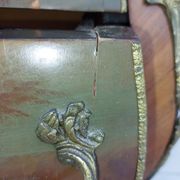 Louis XV curved chest of drawers in Martin varnished marquetry