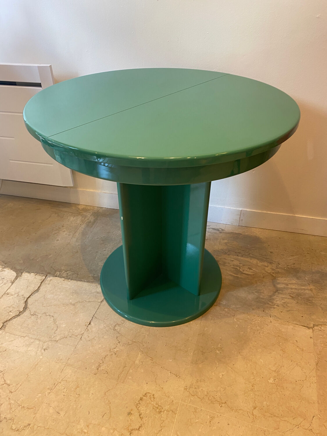 Lacquered round table
