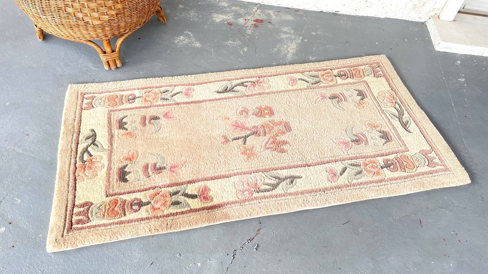 Vintage beige pink velvet rug 118 x 60cm