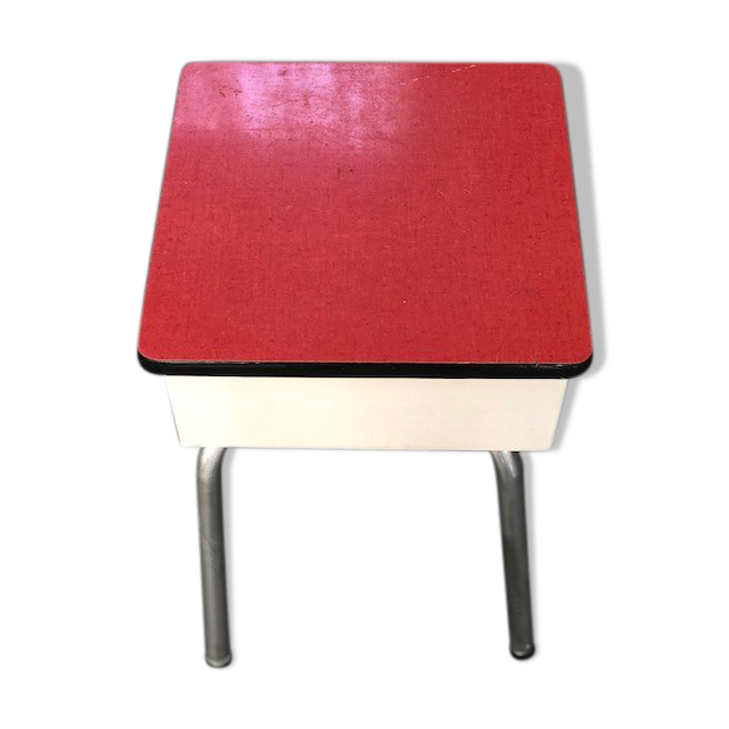 Tabouret coffre formica rouge