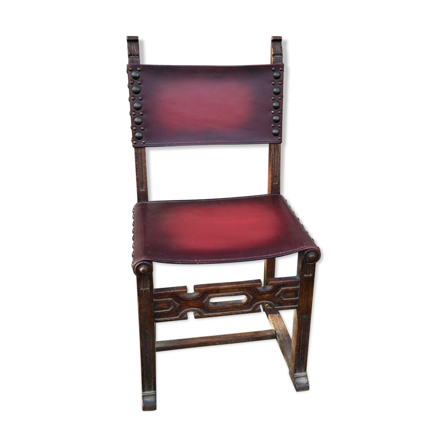 Carved wooden chair medieval style heroic fantasy