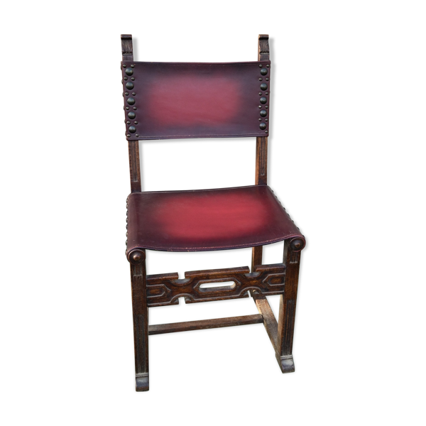 Chaise bois sculpté style médiéval heroic fantasy