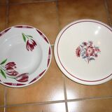 Lot de 2 assiettes tulipes, bouquet rouge grenat