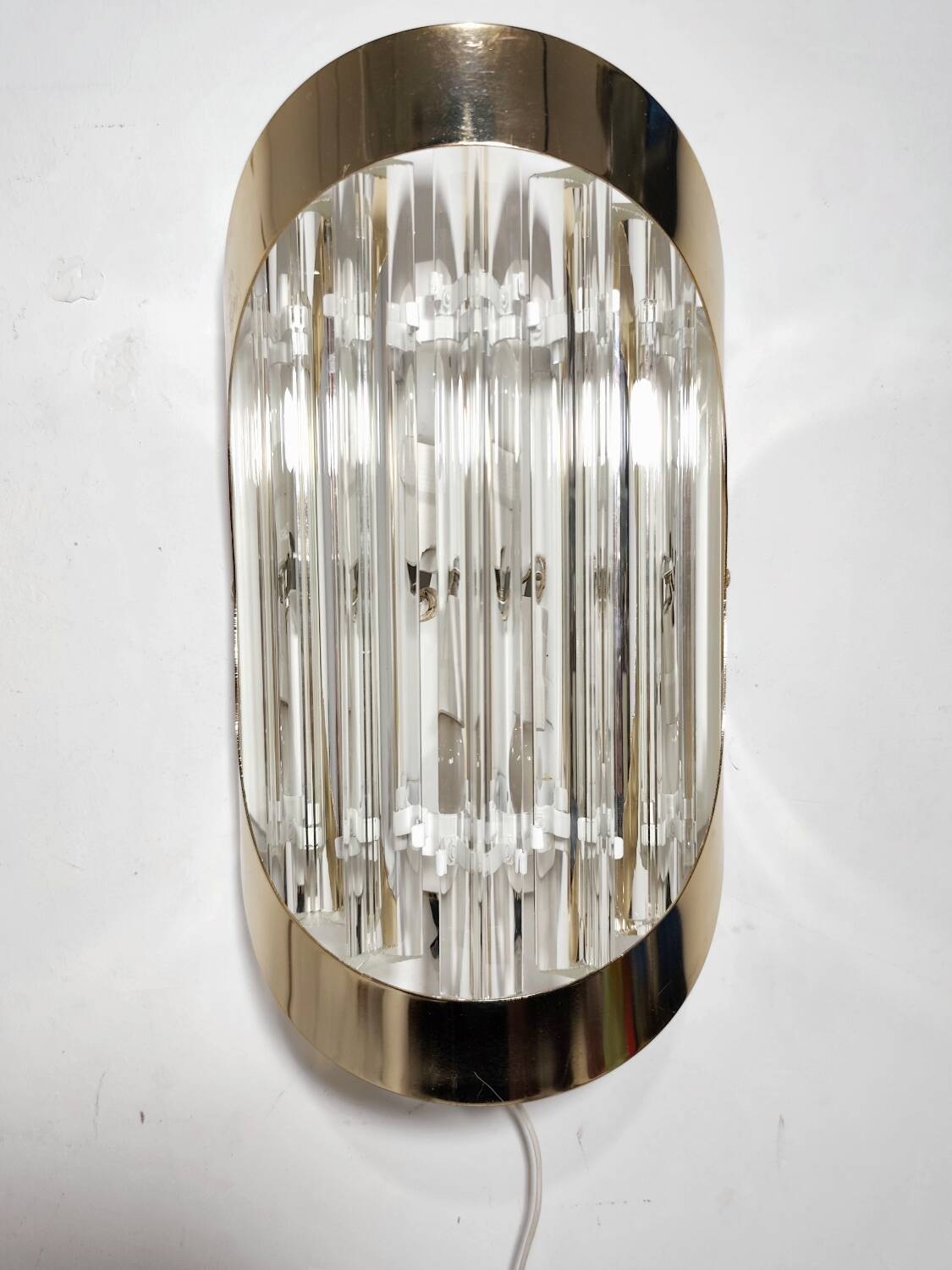 Aplique de pared de cristales. Italia, 1980s.