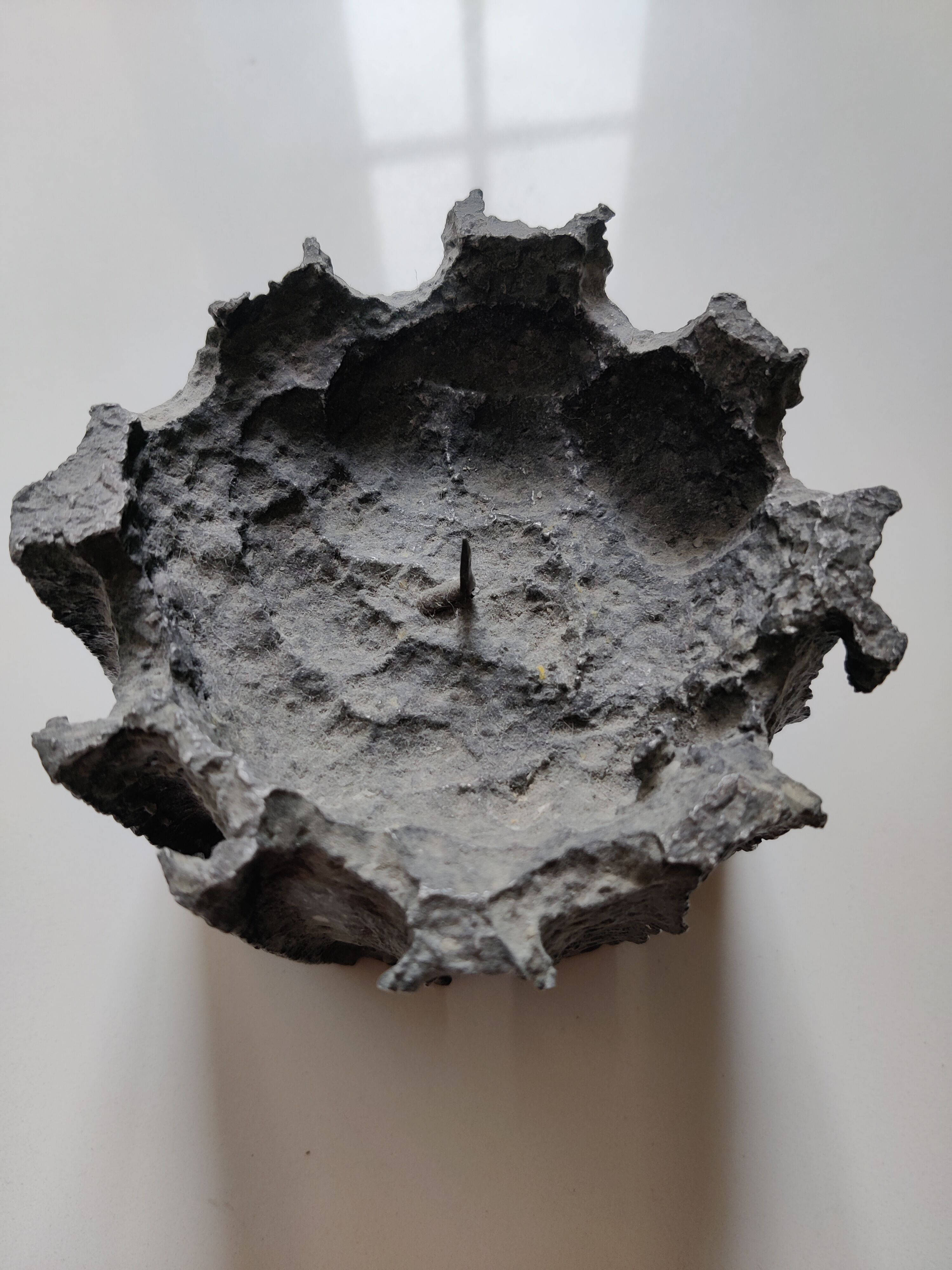 Candle holder stings modern brutalist candle