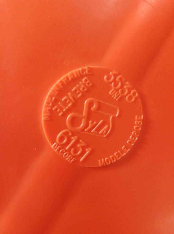 Vintage orange round mirror SYLA – Pop Art / Space Age 70s – Ø 46 cm