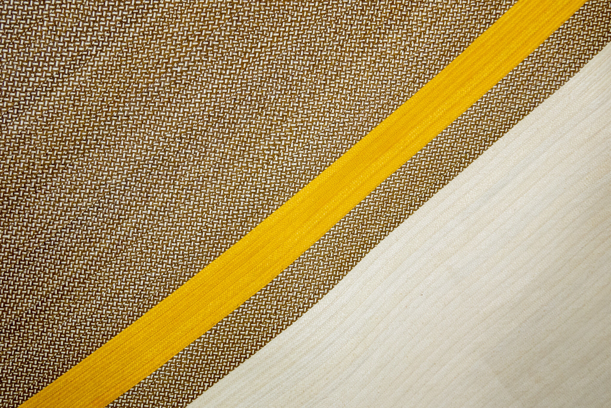 Round carpet or wall decoration in natural fiber of caña flecha