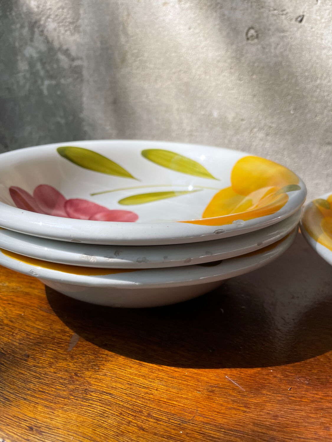 Set of 4 floral plates