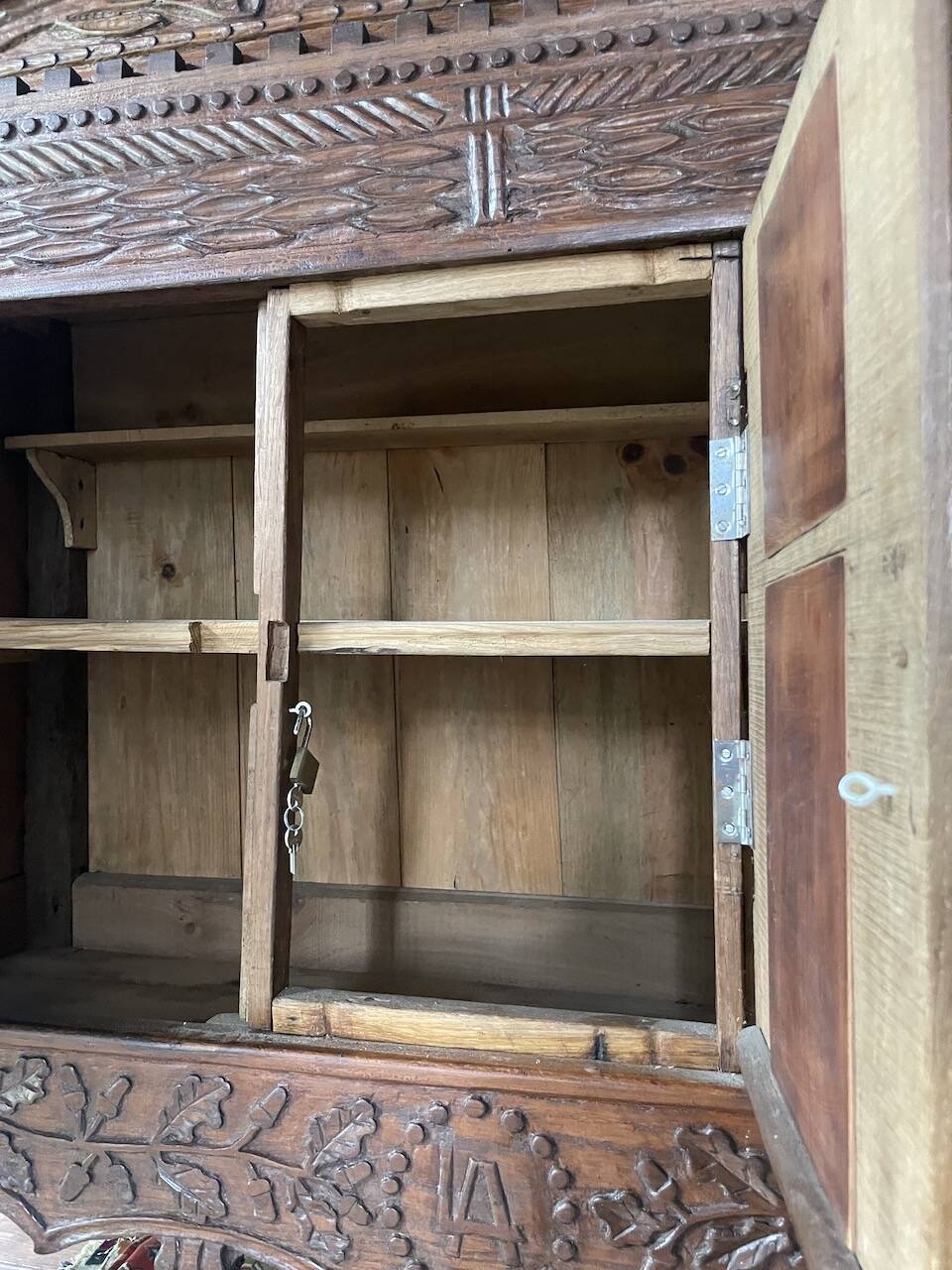 Auvergne brutalist folk art furniture 1890