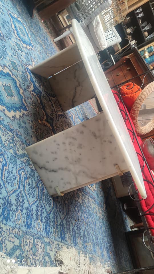 Coffee table in white Carrara marble with grey veins in the shape of an eye, circa 1970