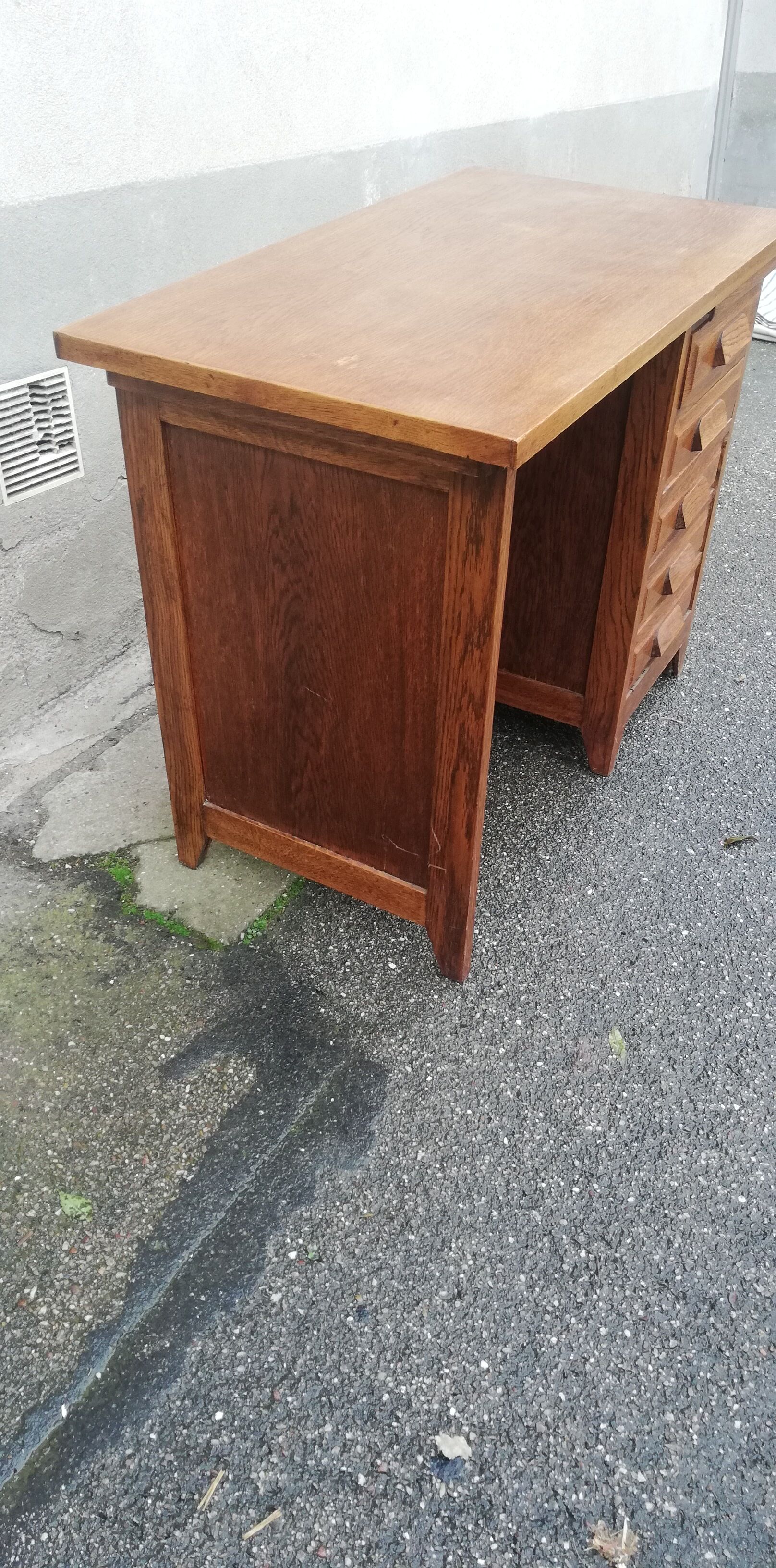 Vintage desk 2 drawers 1 locker