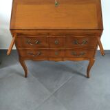 Desk in cherry wood