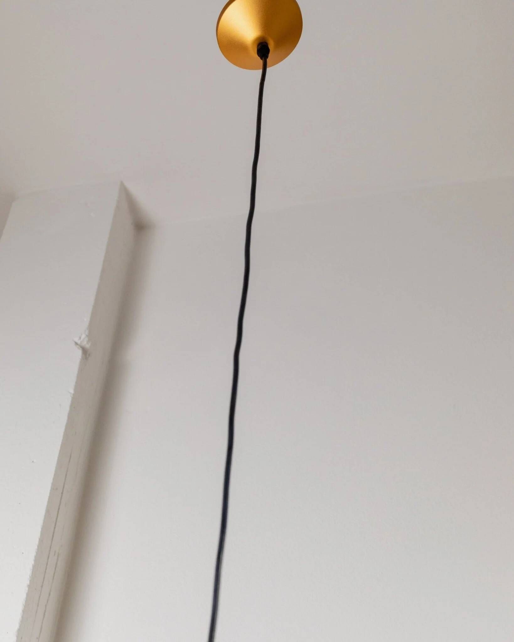 Vintage aluminium ceiling light – 1980s postmodern Memphis style, "bubbly" shape, striped golden yellow cable, Pop Art interior, retro lighting gift
