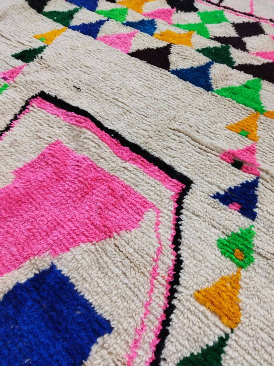 Handmade Moroccan Berber rug 300 x 190 cm