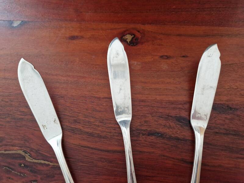 Christofle - Set of 3 fish knives, Spatours model, in silver-plated metal