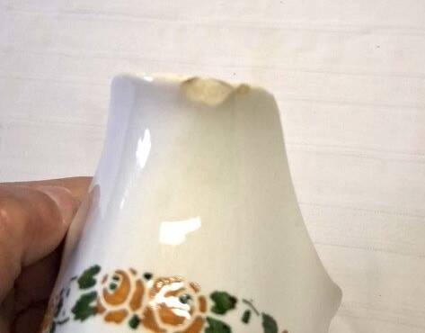 Very pretty gravy boat from Villeroy & Boch in good condition