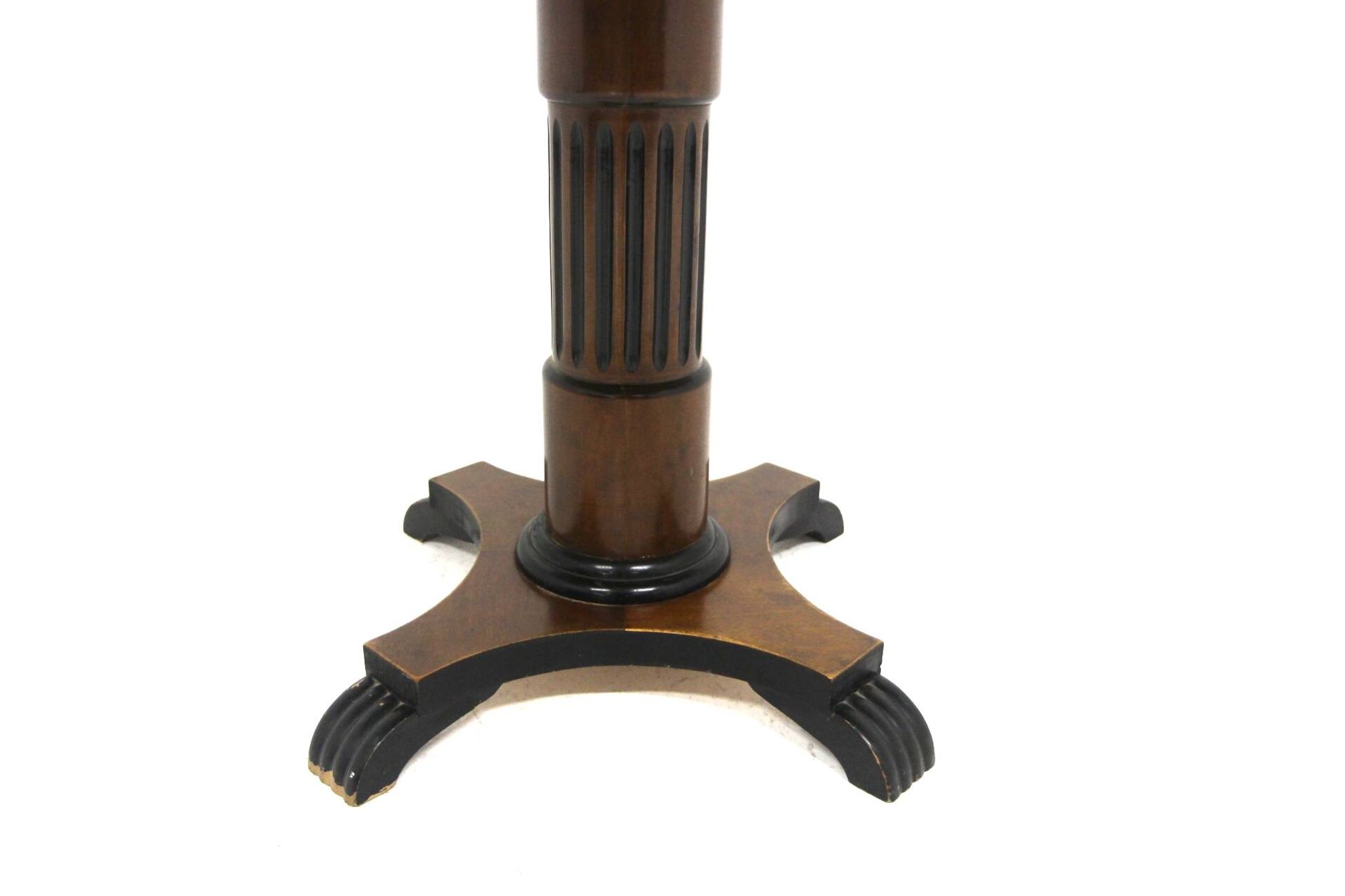 Table basse en orme, Swedish Modern, Suède, 1940