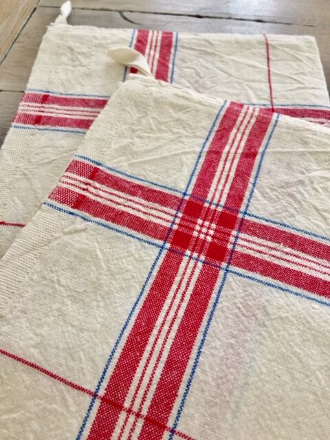 2 métis towels