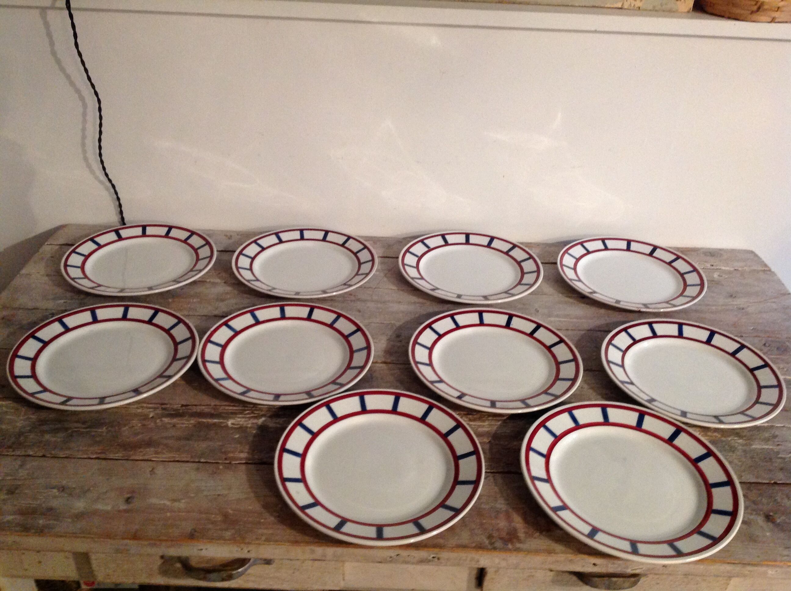 Series of 10 dessert plates