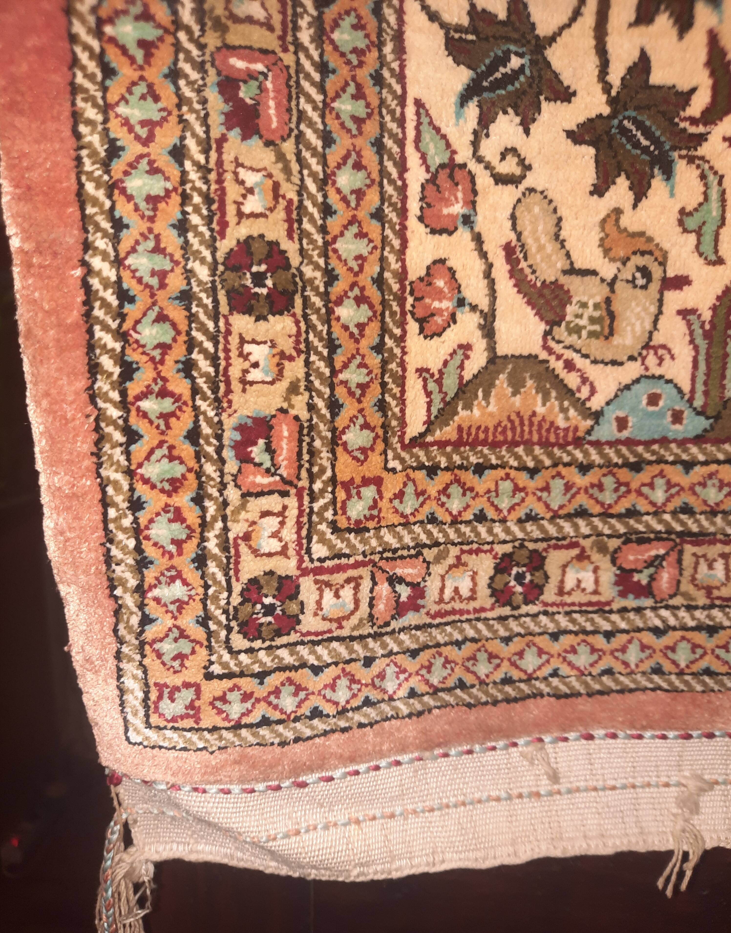 Fine wool and silk carpet