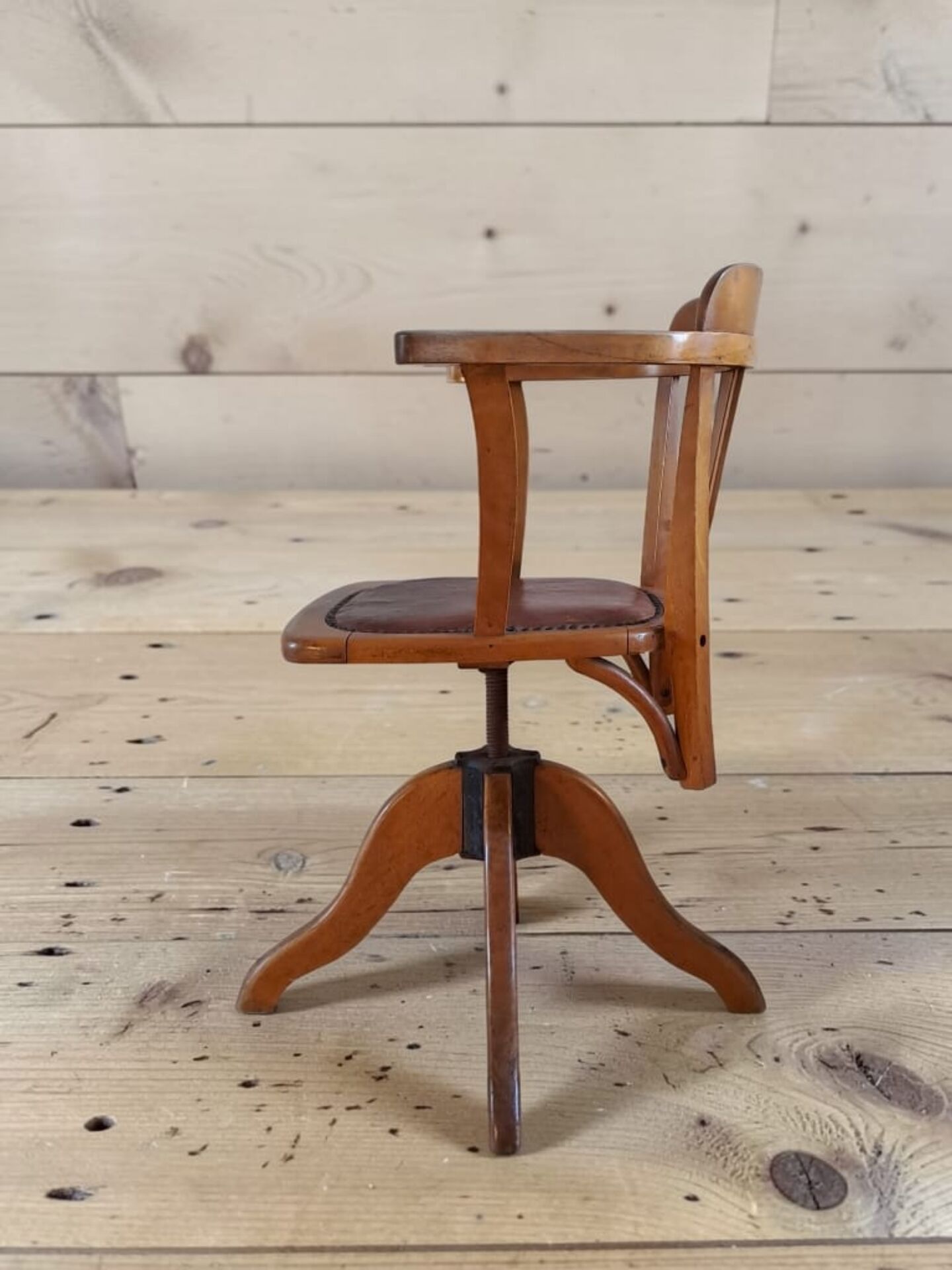 Siège de bureau rotatif en chêne, 1930s