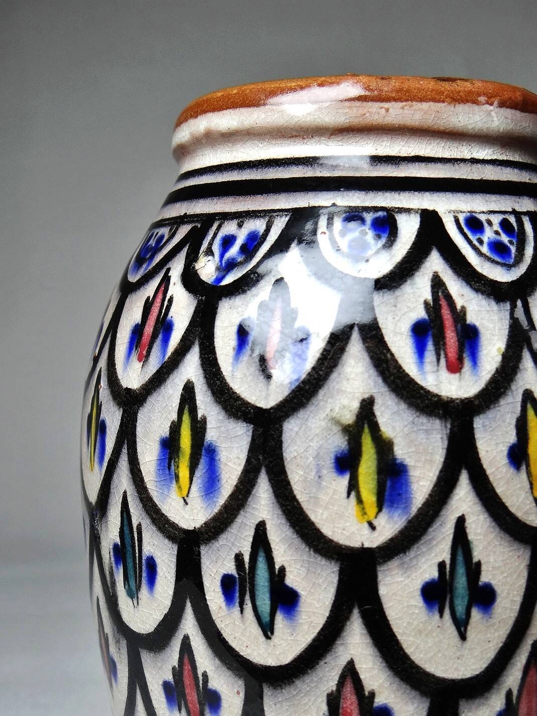 Small Moroccan Safi vintage handcrafted pottery vase