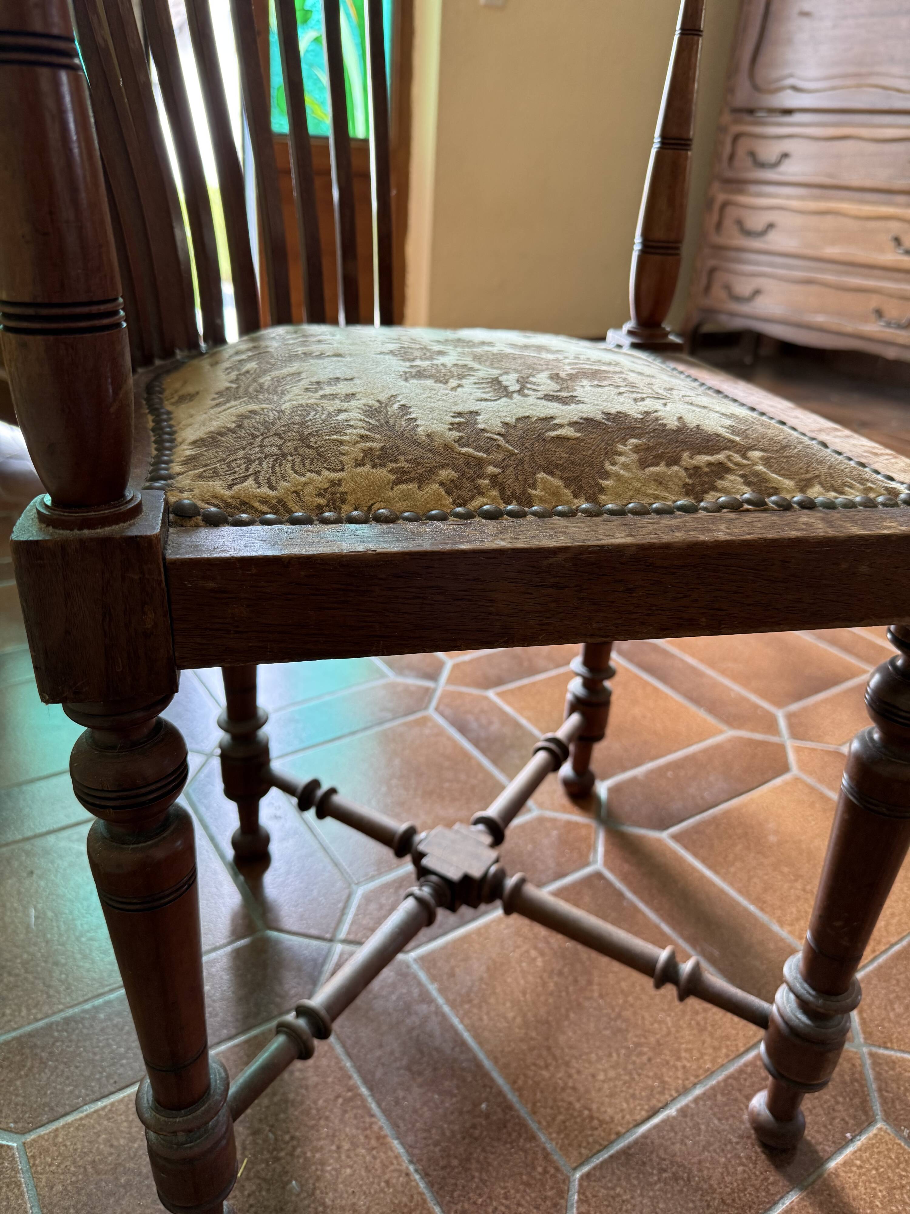 Fauteuil de bureau / fauteuil tonneau