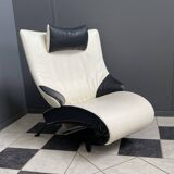 Black and white leather seat model Solo 699 design Stefan Heiliger, WK