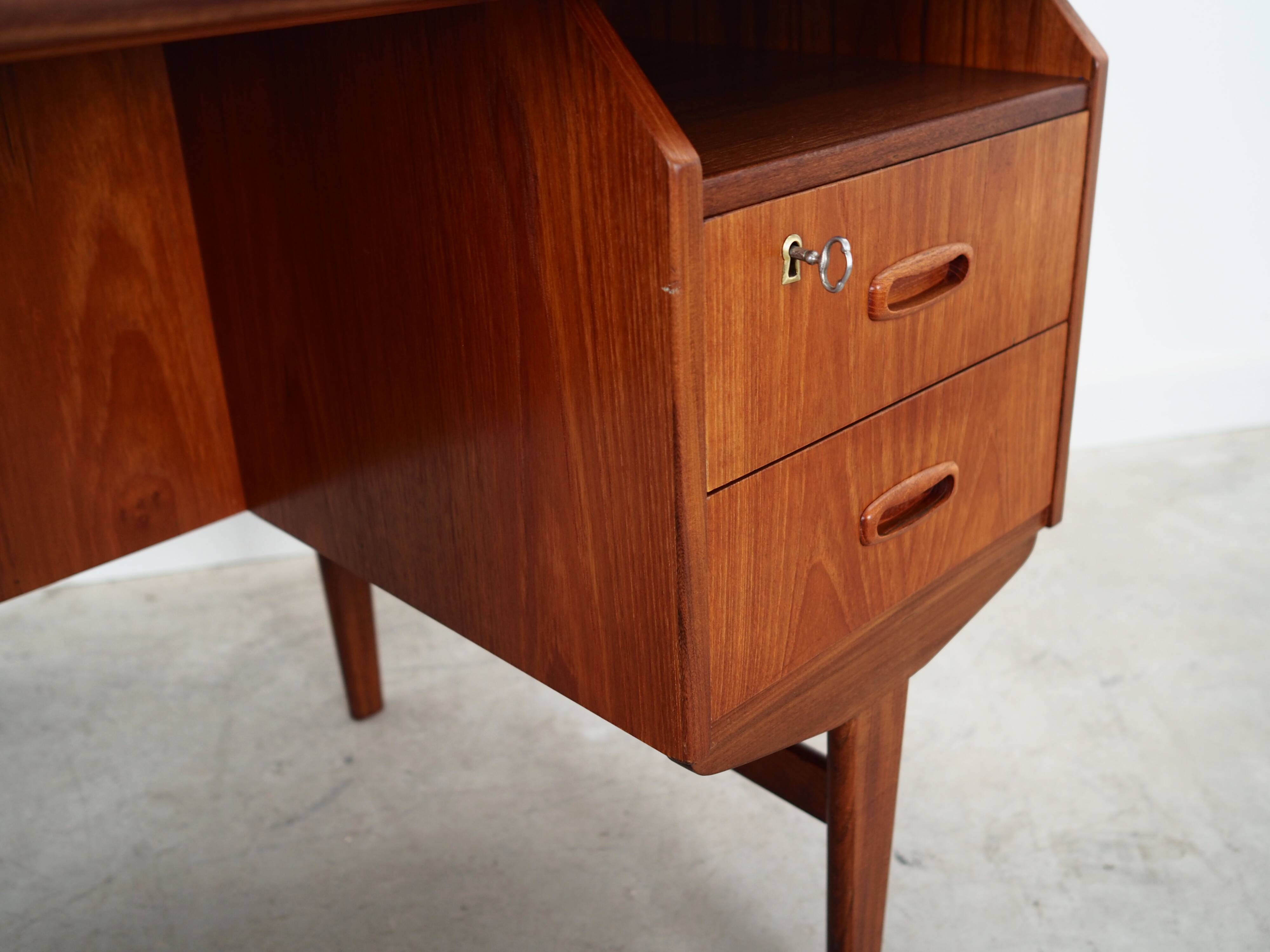 Teak desk, Danish design, 1970s, production: Denmark