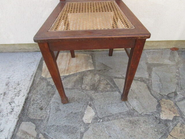 Chaise cannée ancienne