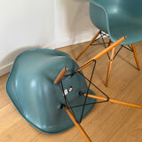 2 Vitra armchairs by Eames