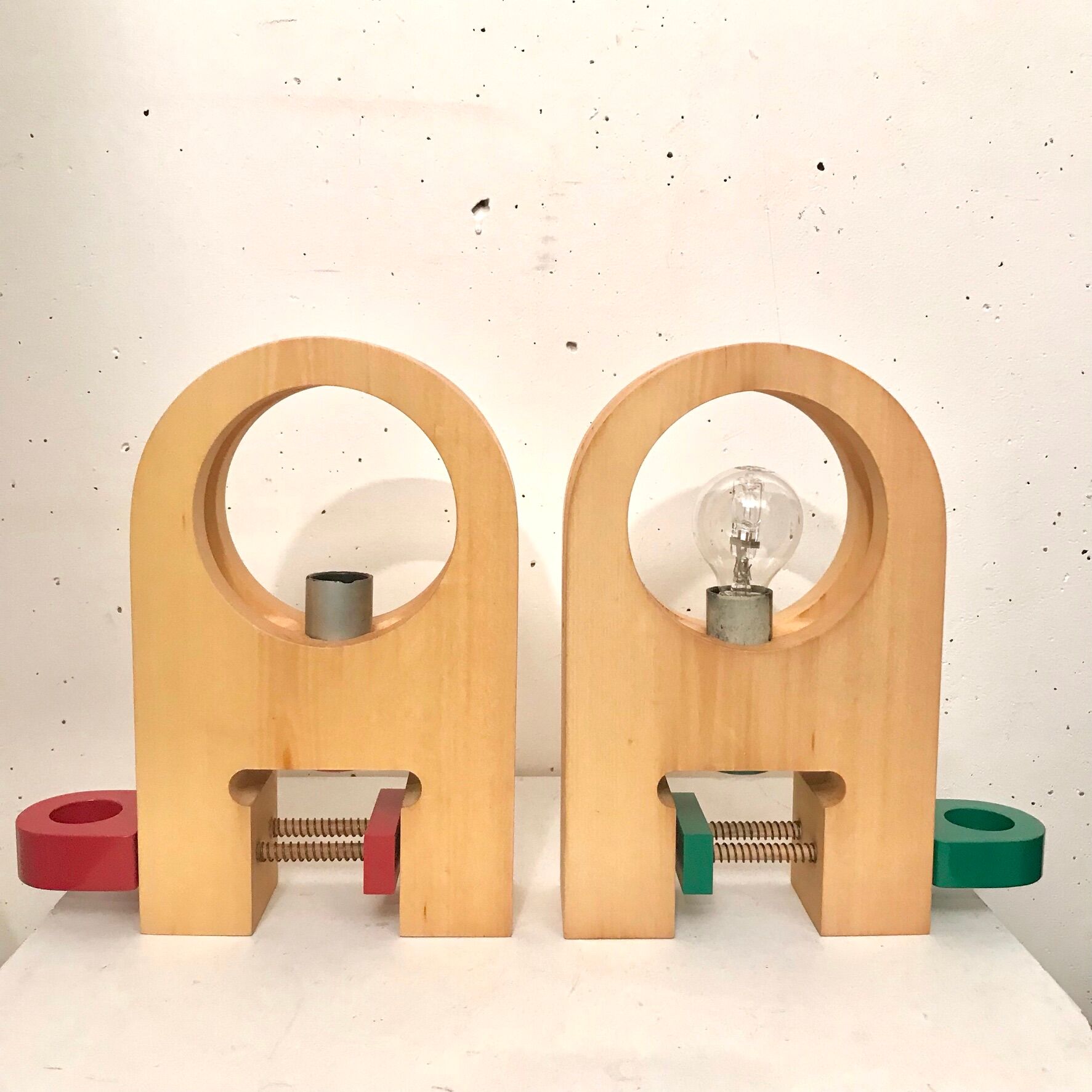 Pair of "clamp-joint" lamps, Italy 1970