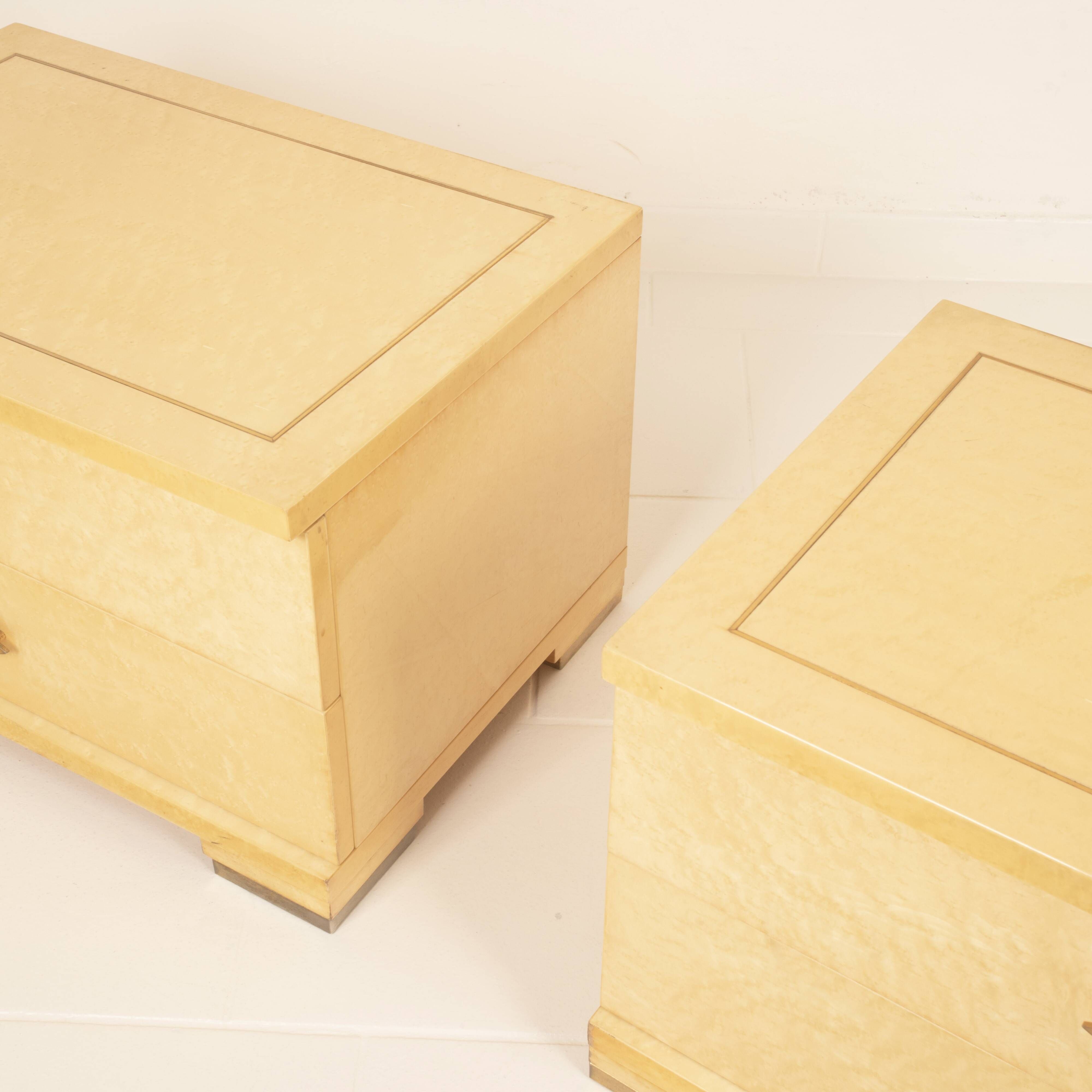 Gianluigi Gorgoni Italian Maple Burl and Brass Nightstands for Fratelli Turri