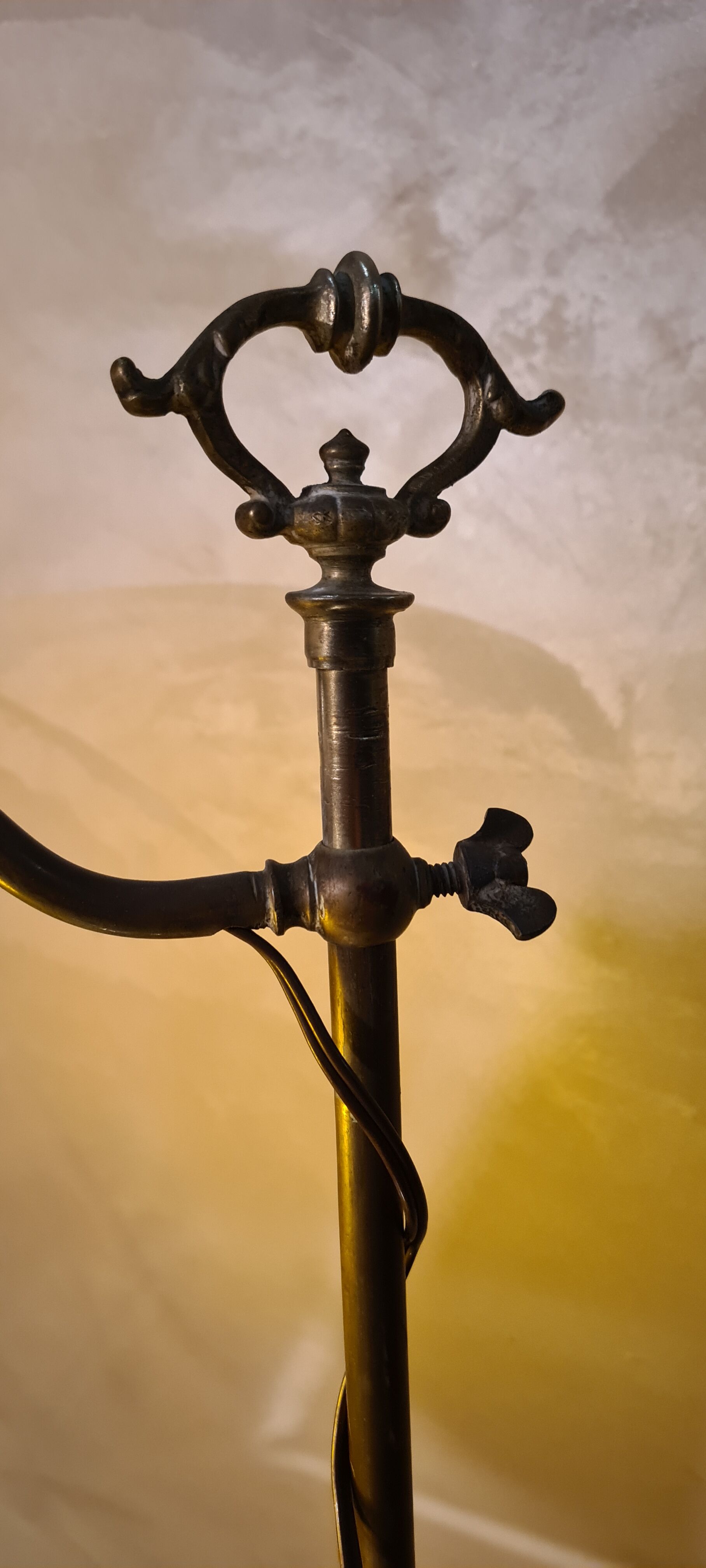 Lampe 1900 réglable laiton tulipe pate verre