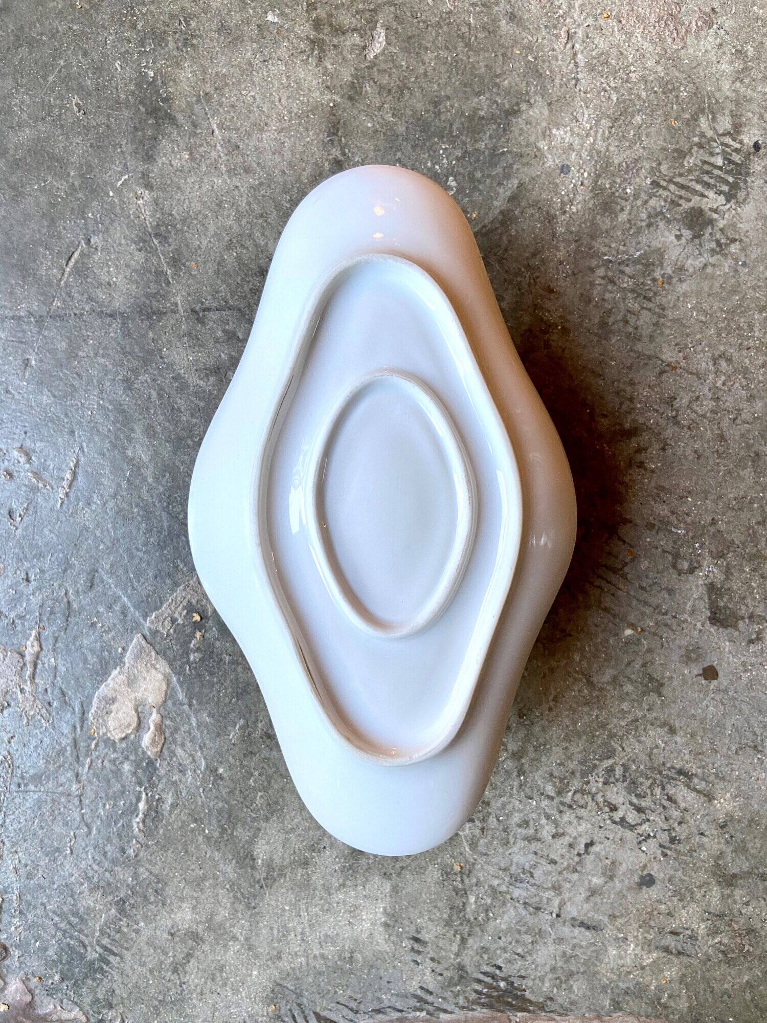 Saucière en porcelaine blanche