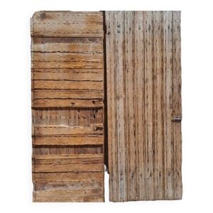 Vieilles portes de granges en bois