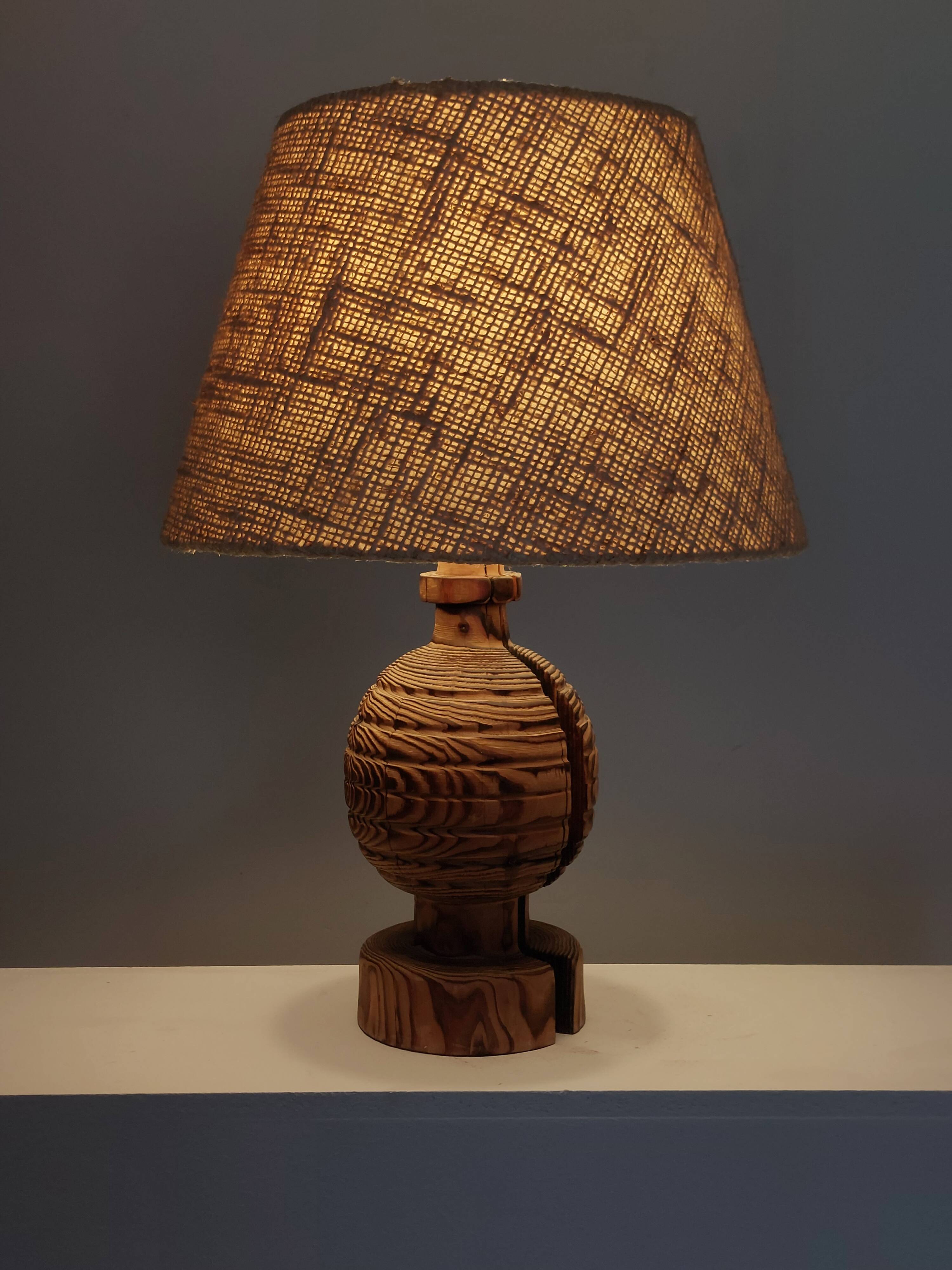 Rare vintage Mid Century brutalist flamed pine table lamp  by Temde