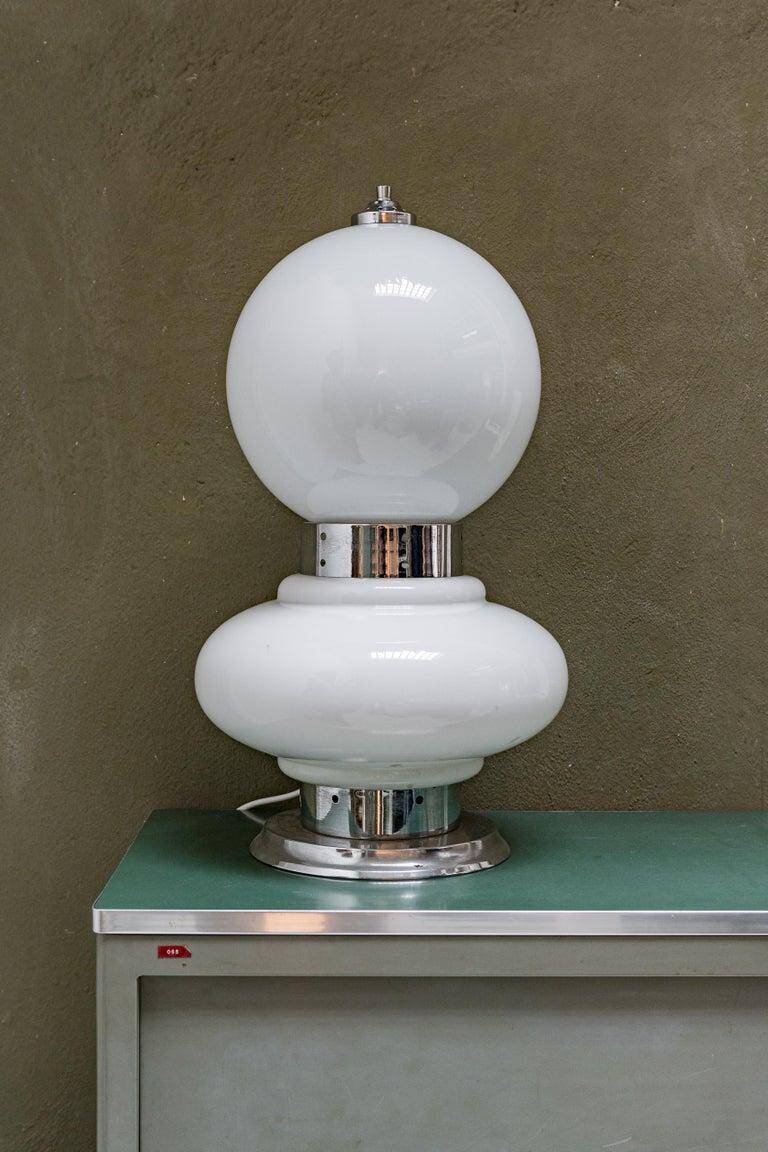 Lampe de table en verre de Murano sculptural Pop, Carlo Nason pour Mazzega, opaline
