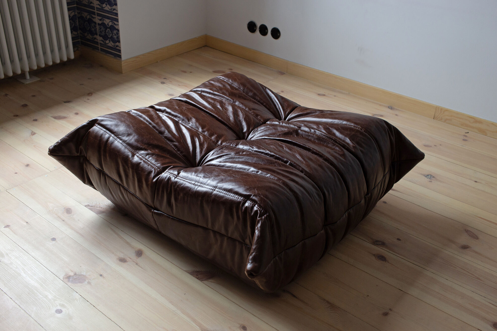 Set of 3 brown leather sofas "Togo" model designed by Michel Ducaroy 1973