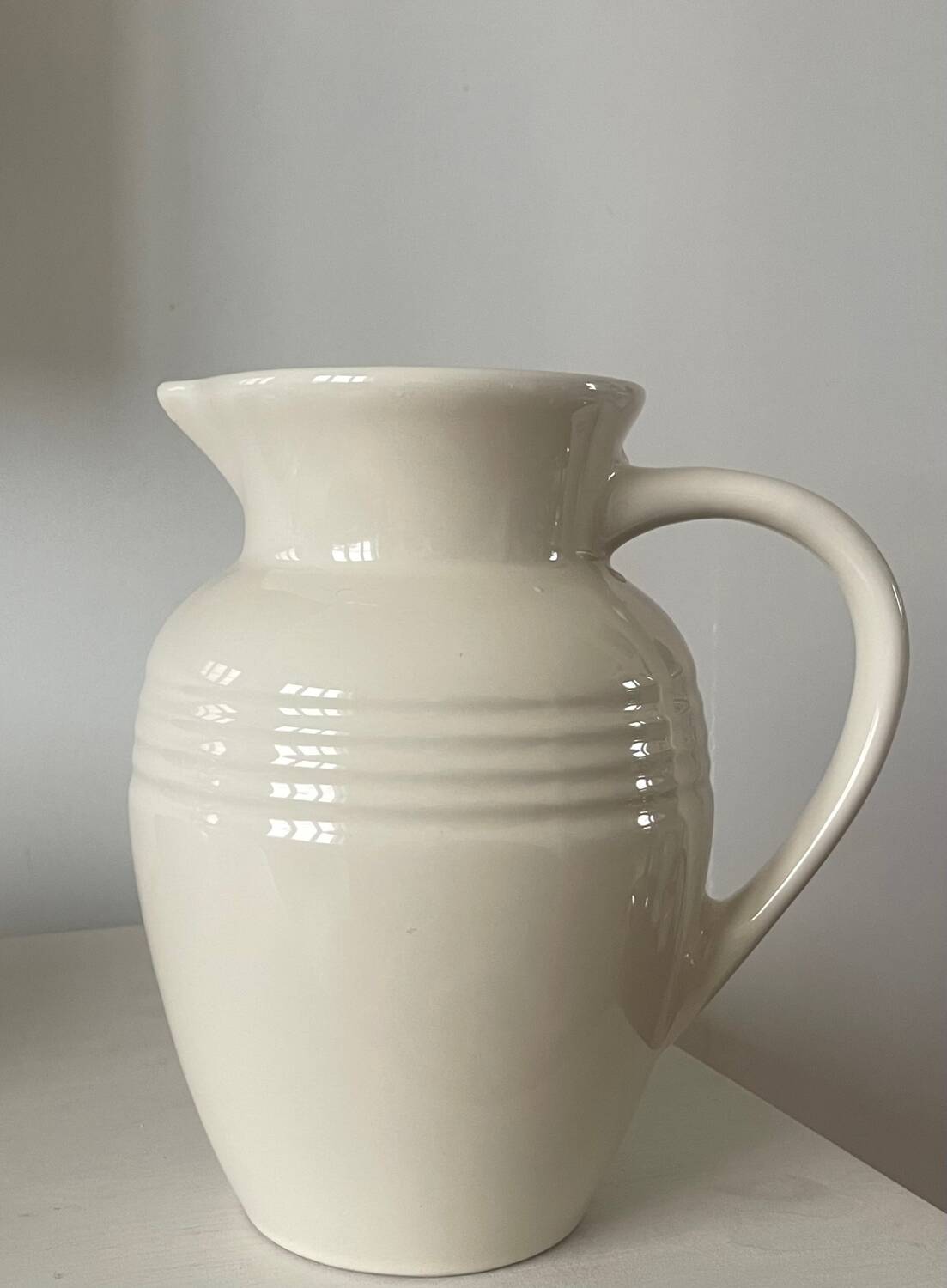 Ceramic jug Le Creuset.