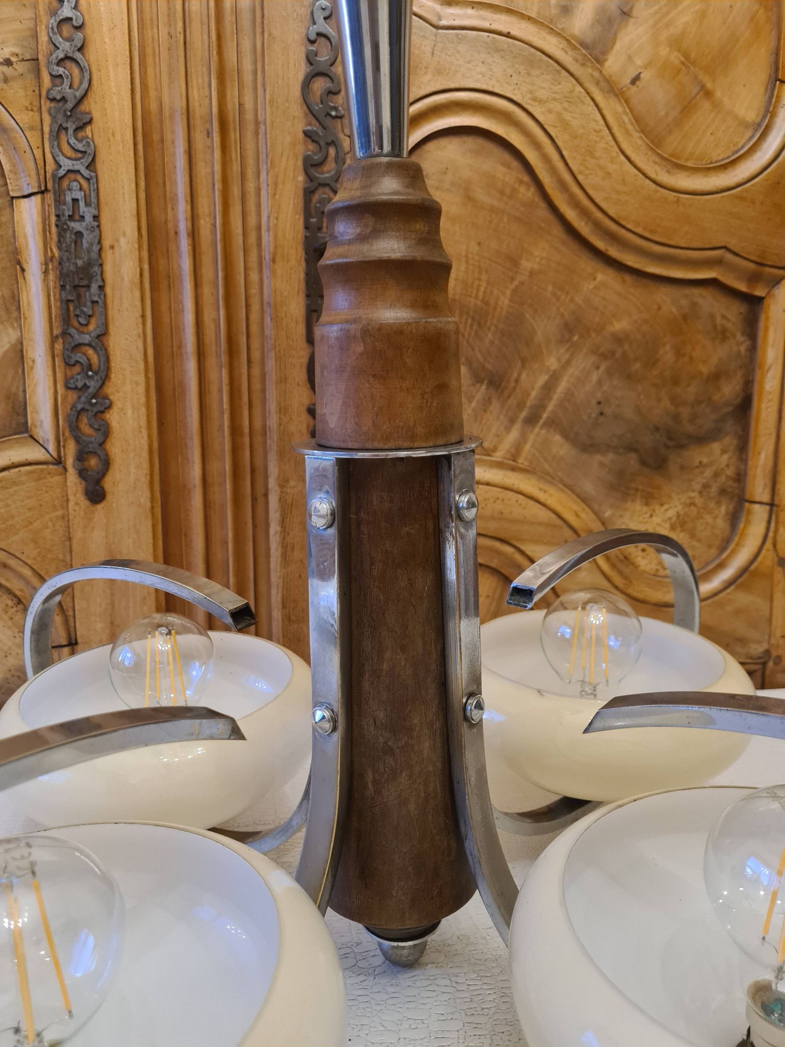 1950 Vintage Lustre Ceiling Light with 4 Opaline Shades