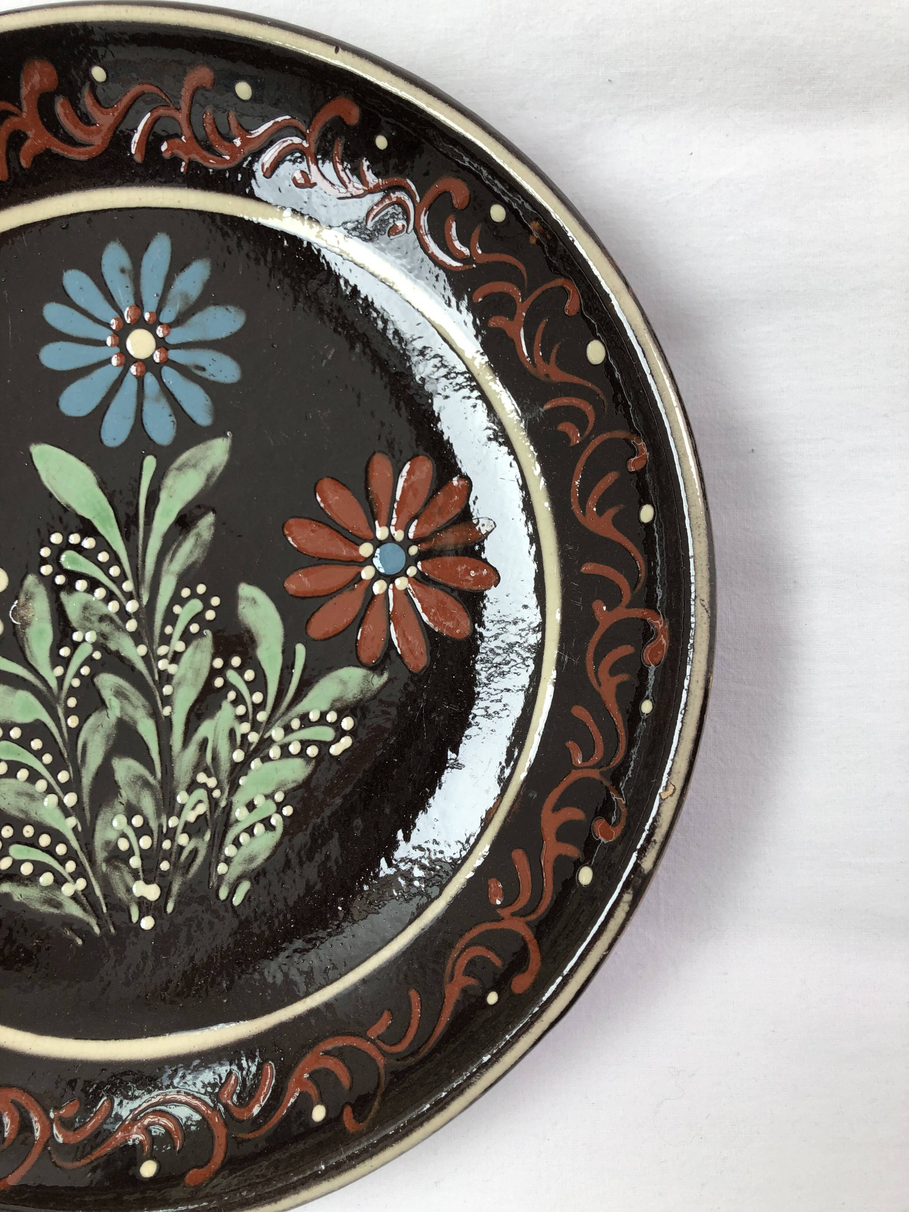 Hollow dish flower decoration alsatian pottery Sigried