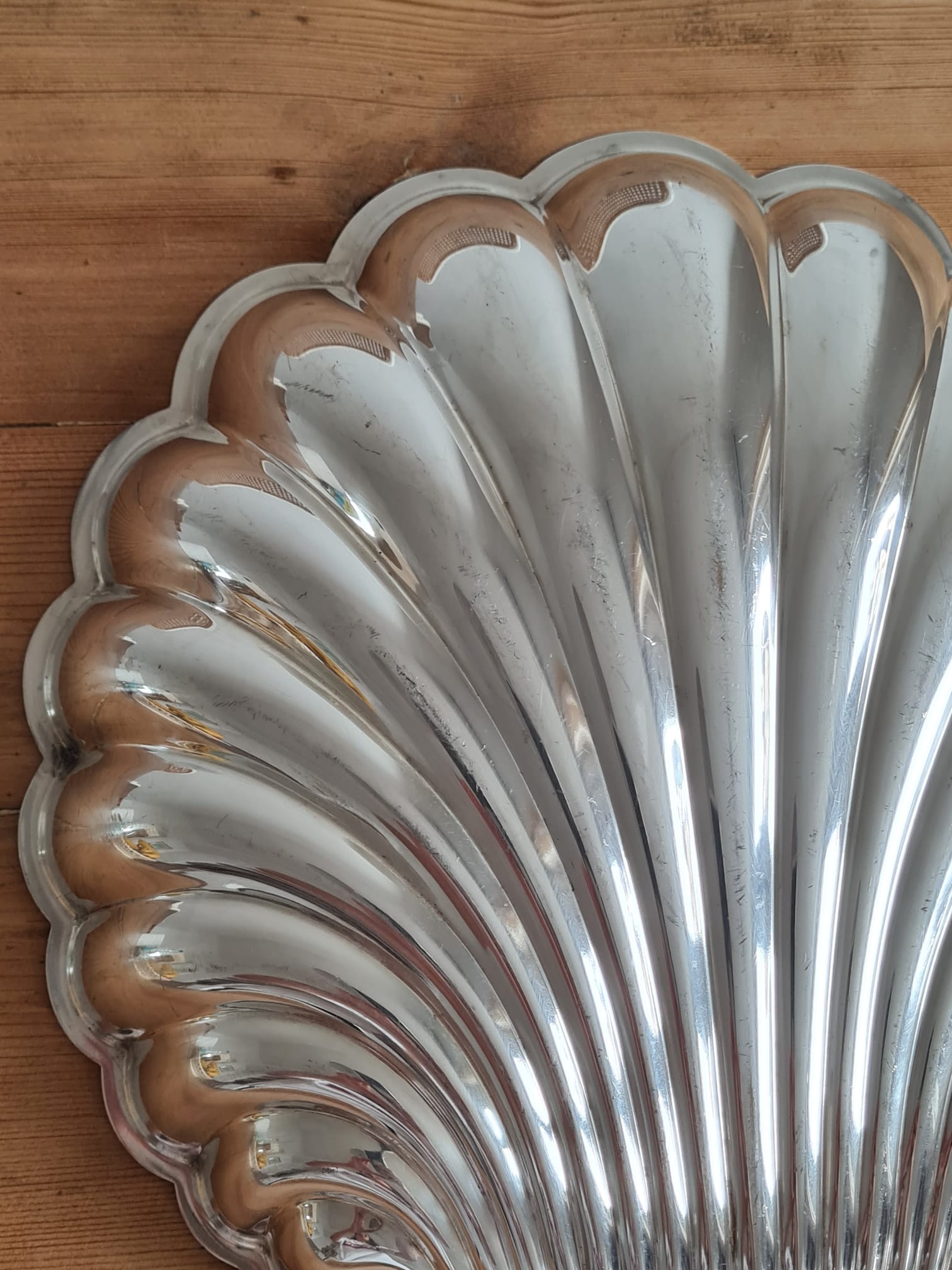 Silver metal dish shell w.rogers